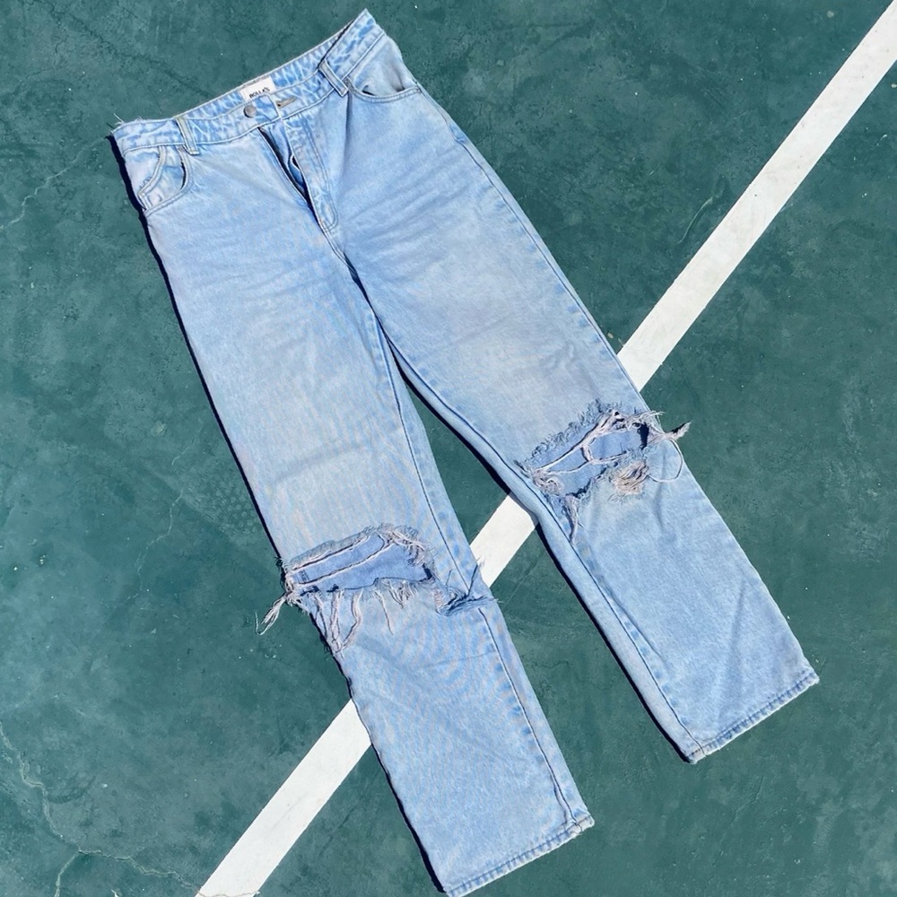 Rollas high rise straight leg distressed jeans size 28